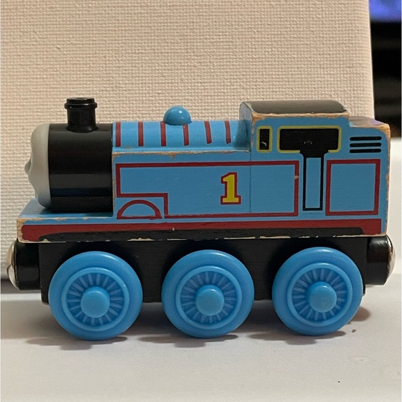 Wooden Railway Thomas The Train Tank Engine Friends 2003 Blue #1 - Picture 4 of 7